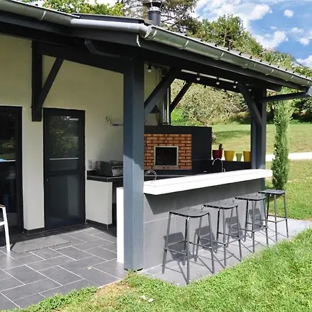Le Cabanon Du Lac, Aix-les-bains * Tresserve